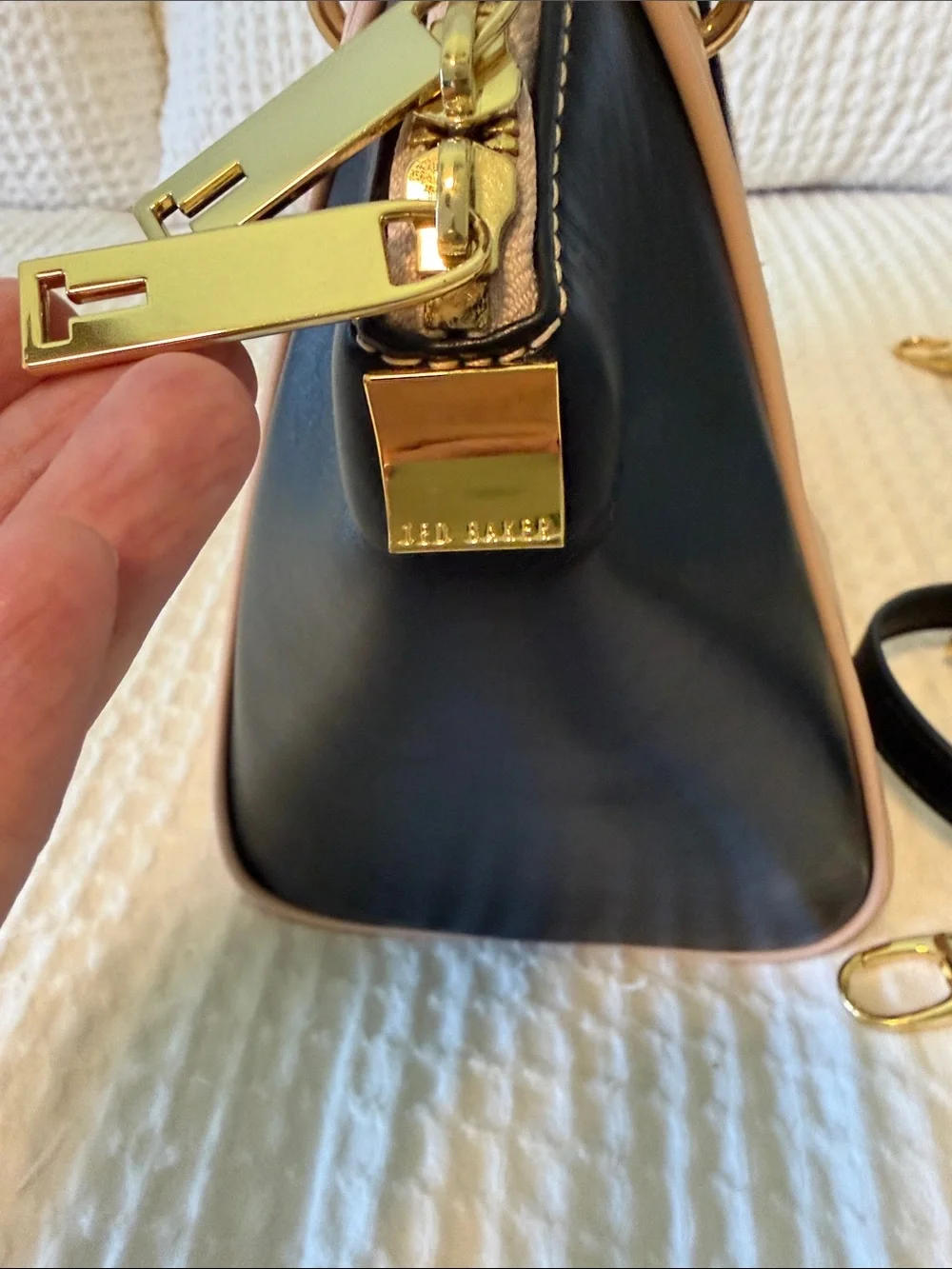 Ted Baker satchel/Crossbody excellent condition